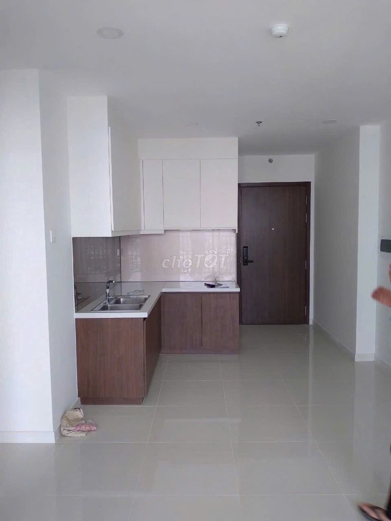 Rent Central Exmium Valium 5th District 8. area 32 meters, 1 bedroom, 1 toilet, 8.5 million.