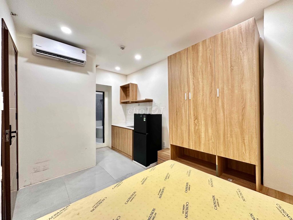 The studio apartment is 100 percent new interior - elevator - sandy area - etown C