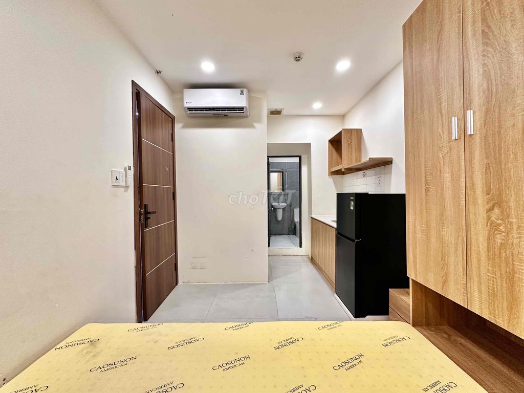 The studio apartment is 100 percent new interior - elevator - sandy area - etown C