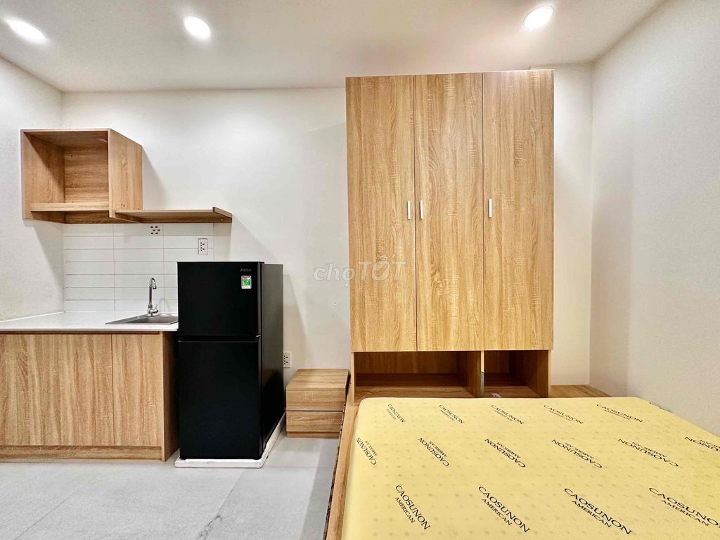 The studio apartment is 100 percent new interior - elevator - sandy area - etown C