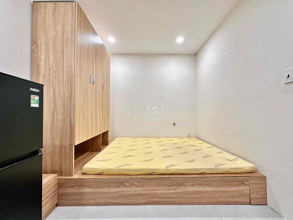 The studio apartment is 100 percent new interior - elevator - sandy area - etown C