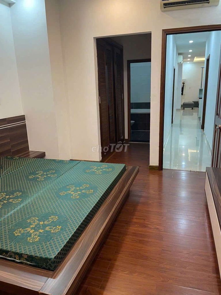 Rent apartment 3 bedrooms*the corner of decor Full interior* BellezaQ7*102 m2*12 million