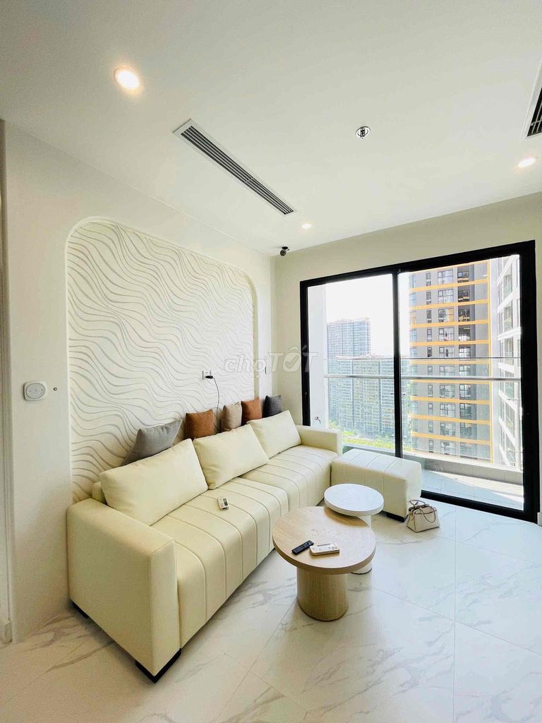 We'll rent out the Vinhomes Grand Park bedrooms in 9th county, which is only 4 million.