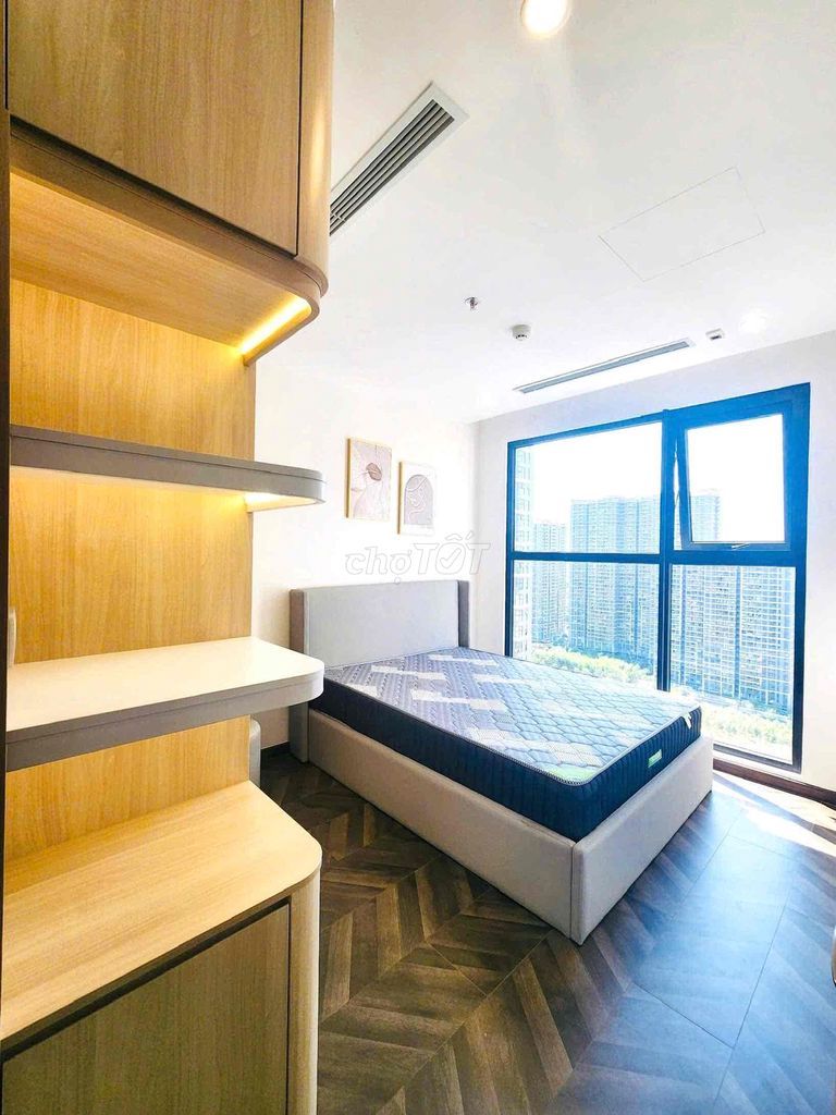 We'll rent out the Vinhomes Grand Park bedrooms in 9th county, which is only 4 million.