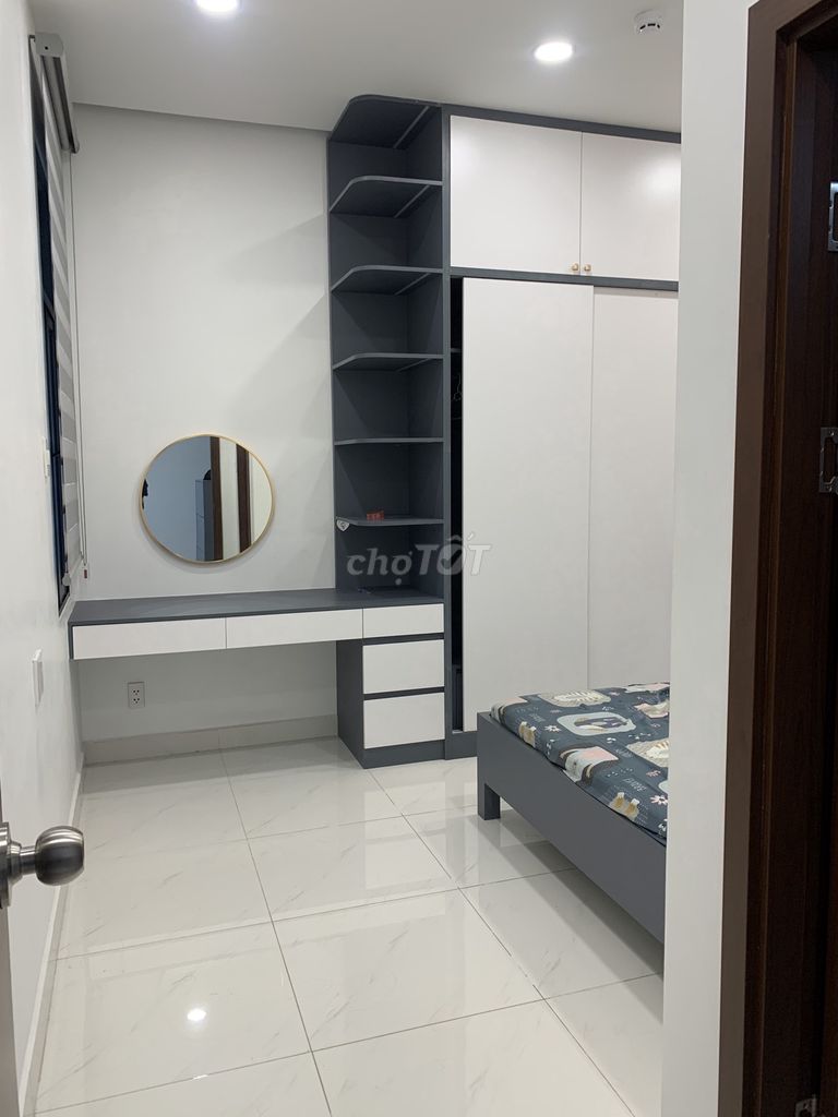 Rent Green River apartment. 8th. Full interior bedroom.