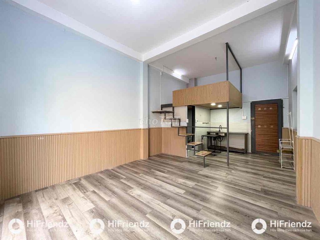 The super-wide balcony is ready for the internal interiors immediately Tô Hiệu, Tân Phú
