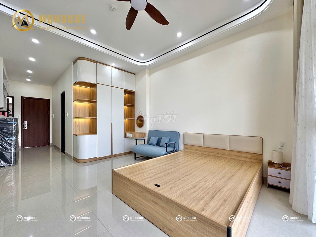 The mini-bar 40 M2 is so wide it's on the third floor of Quang Trung - new paint.