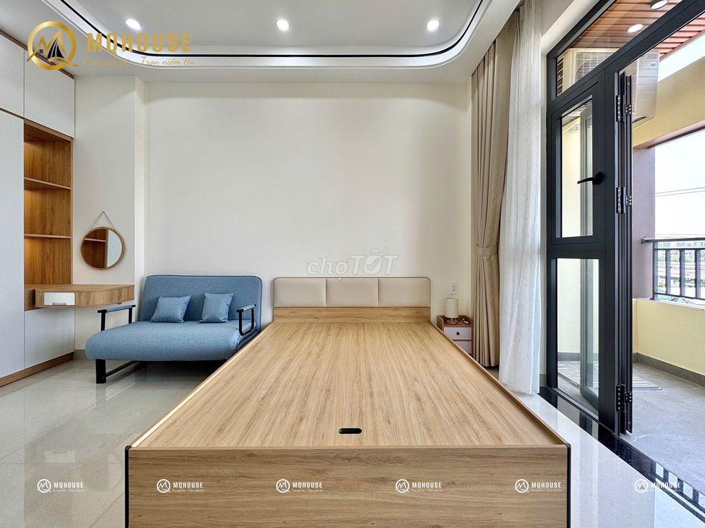 The mini-bar 40 M2 is so wide it's on the third floor of Quang Trung - new paint.