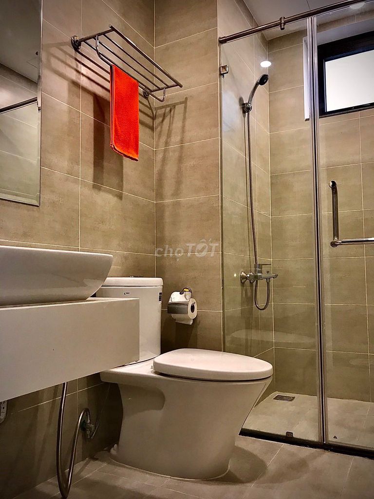 Rent Central Premium District 8 3 bedrooms 2 basic interior toilets