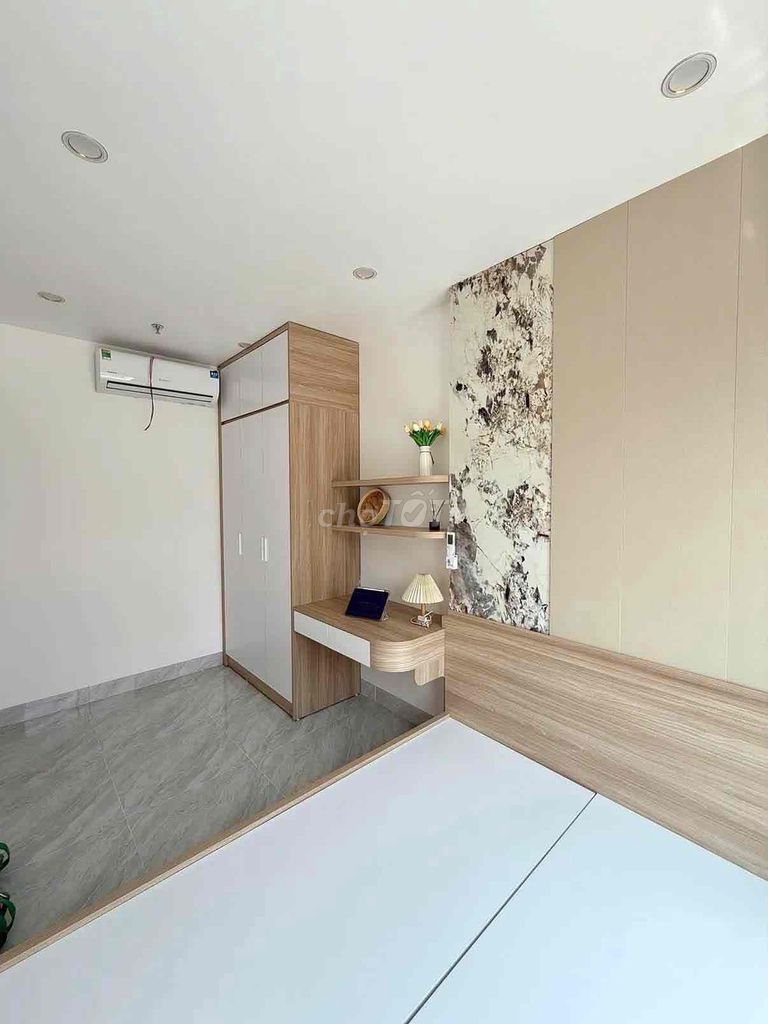 Room one, balcony kitchen, second floor!
