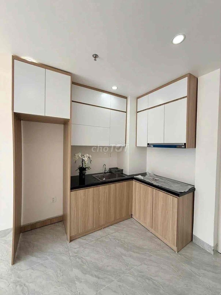 Room one, balcony kitchen, second floor!