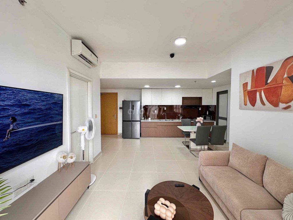 It's already available for a two-room room, two bathrooms, 27 million new furniture.