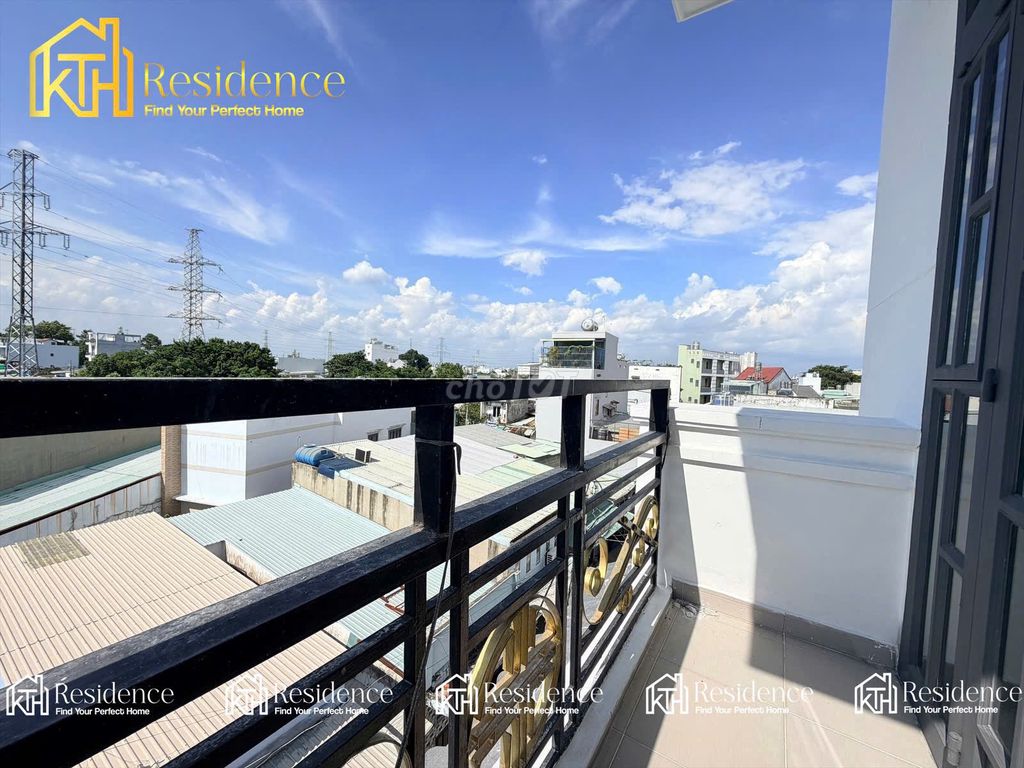 Open the studio full interior right now. Dương Thị Mười, District 12 hospital.
