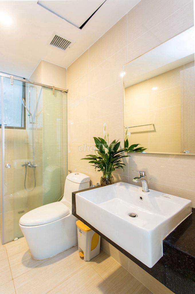 Renting the screc 82 M2 apartments for 13 million enough furniture.