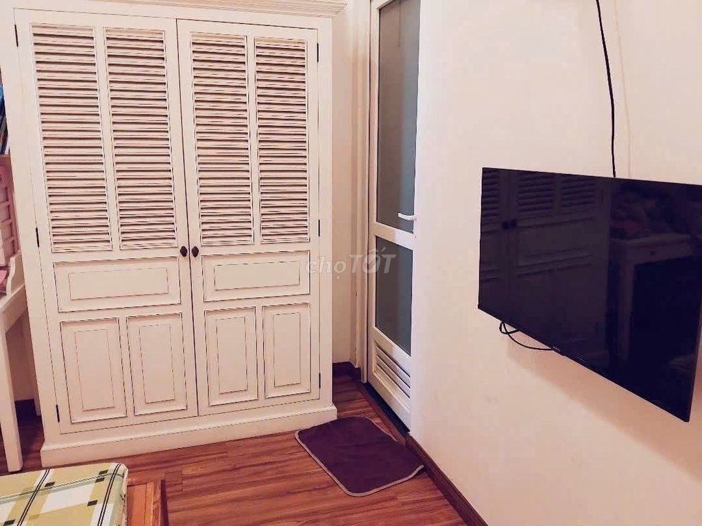 Rent apartment 9 view 2 full bedrooms at 10 million a month.