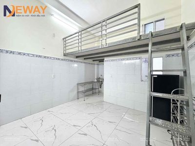 A super open, cheap motel, 200 miles down near the republic, Trường Chinh.