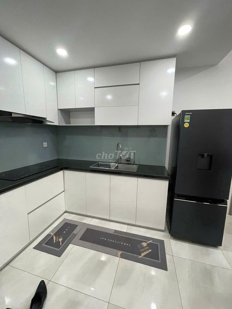 Picity, Thạnh Xuân 13, District 12: 50 meters, air conditioning, 6.5 million a month, one bedroom.