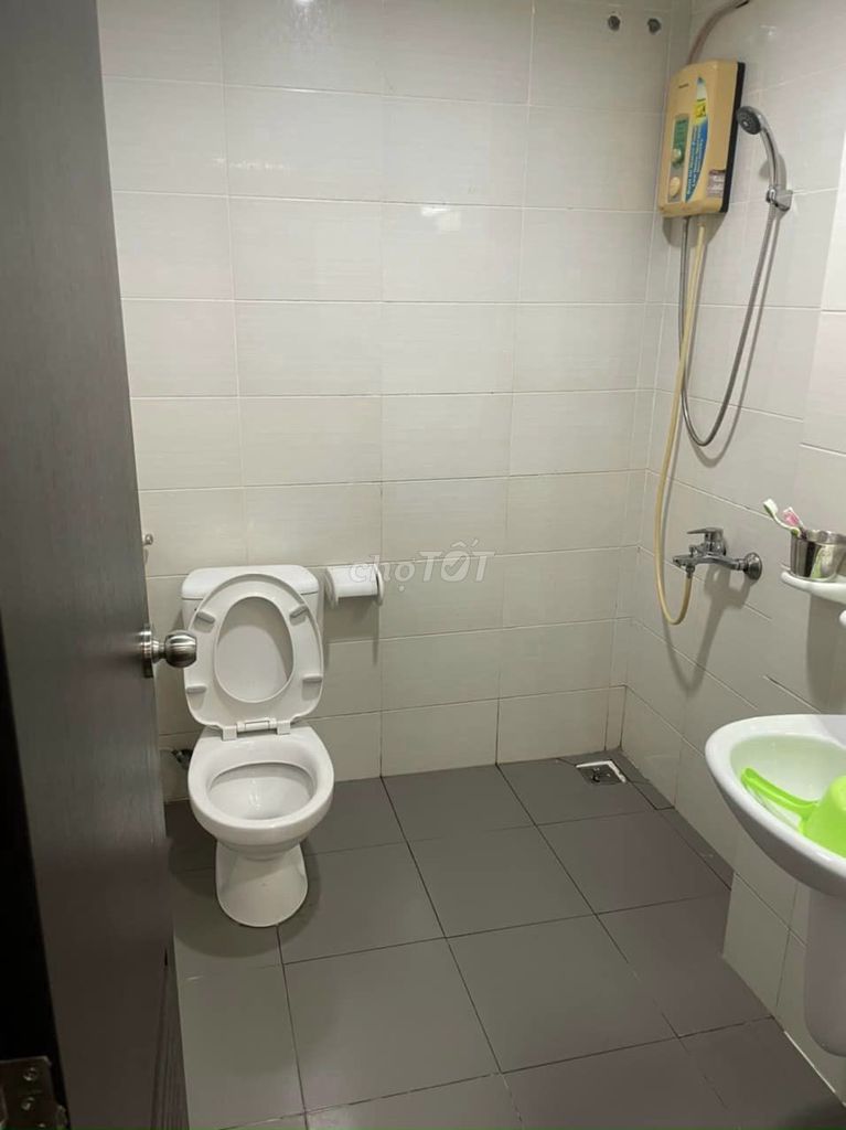 Rent Carillon 2 Q apartment. Tân Phú. Three bedrooms - two toilets - 13 million a month.