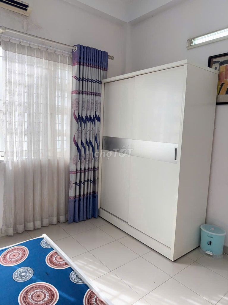 Rent the Pre-President 41 Antrestrestress 50 meters away.