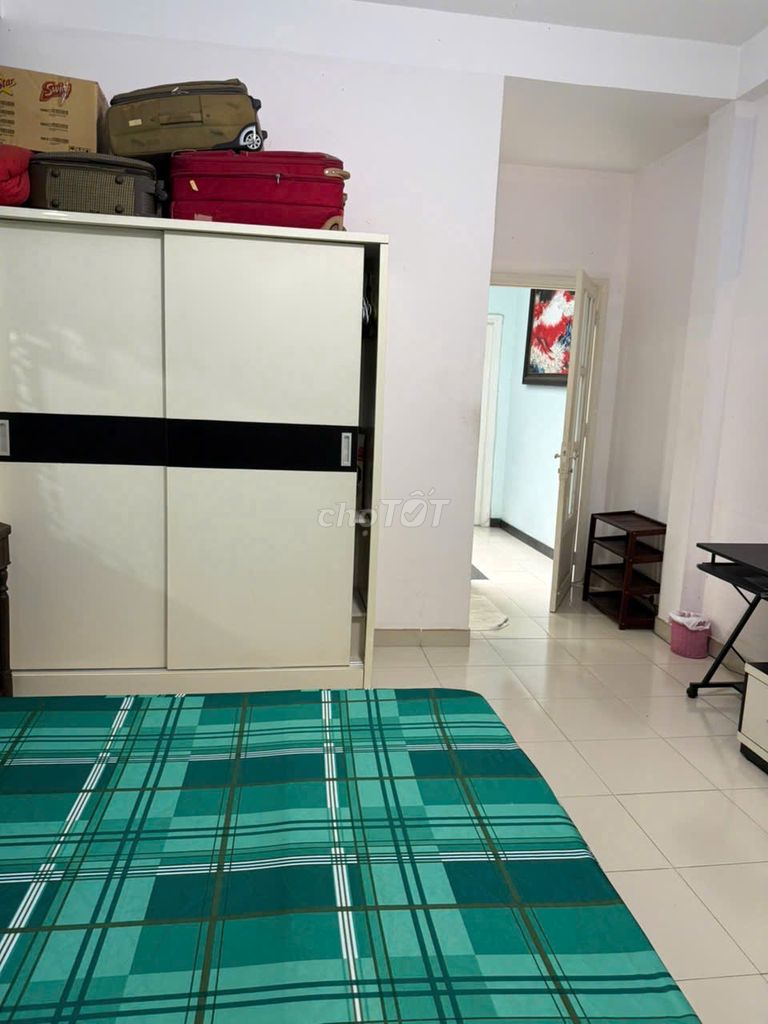 Rent the Pre-President 41 Antrestrestress 50 meters away.