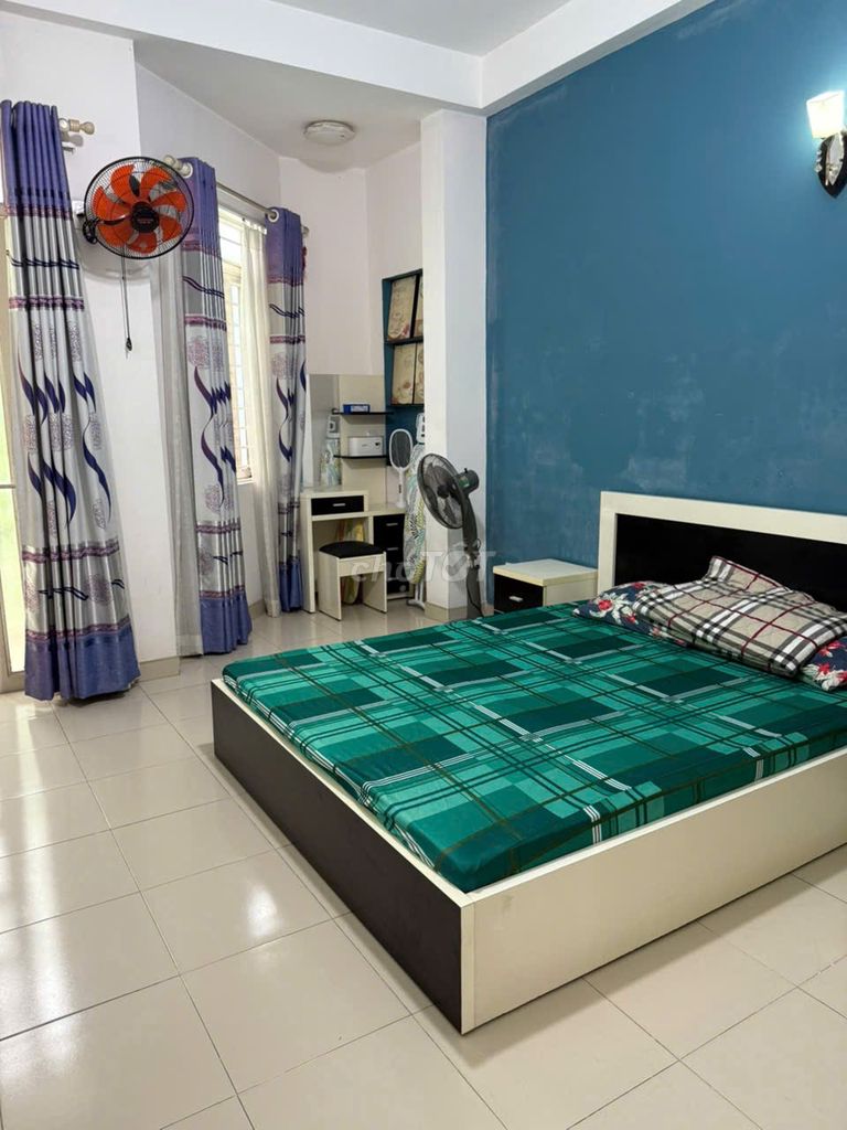 Rent the Pre-President 41 Antrestrestress 50 meters away.