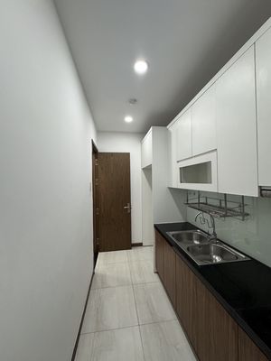 It's the owner who rents Him Lam Phú An basic interiors, air conditioning. At 9.5 million.