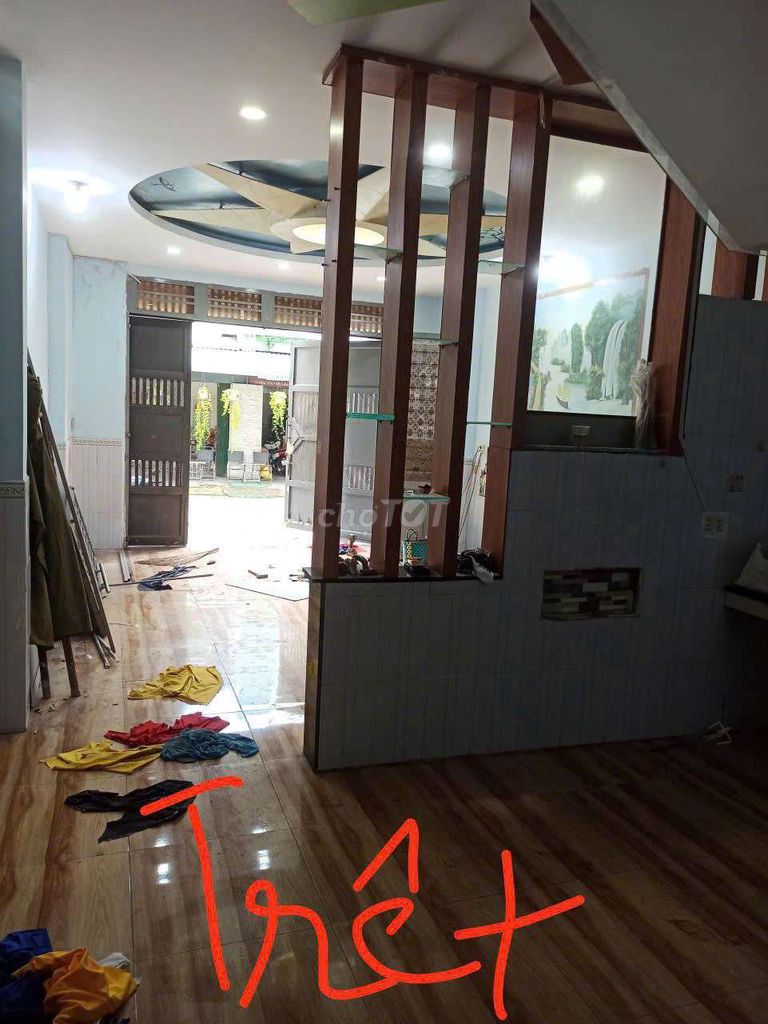 Rent the original house on the 15th Street front. Bình Tân.