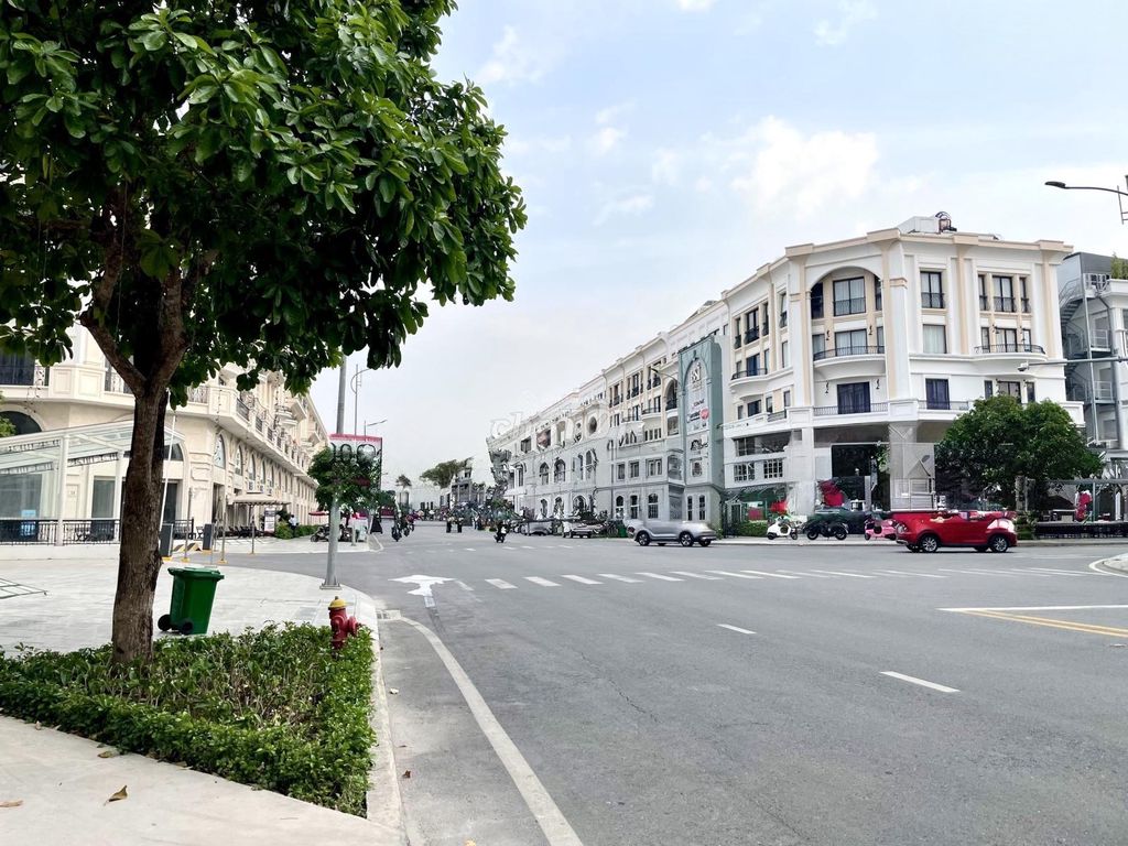 Rent a new New York City cash house, Thủ Đức, 65 million a month.