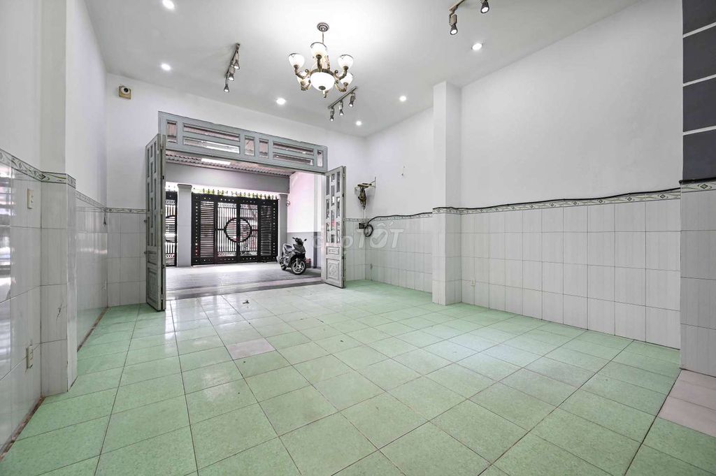 Rent a five-story Nguyễn Thị Kiểu P.Hiệp Thành District 12-30 million.