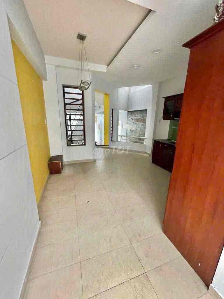 Rent a 1 .1 4 4 4 4 4 4 x 20 m Lâm Văn Bền Lave.