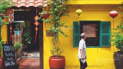 Rent a Huỳnh Tịnh Của house in District 3. area: 10 x25 meters. Hang on. area of use: 500 m2