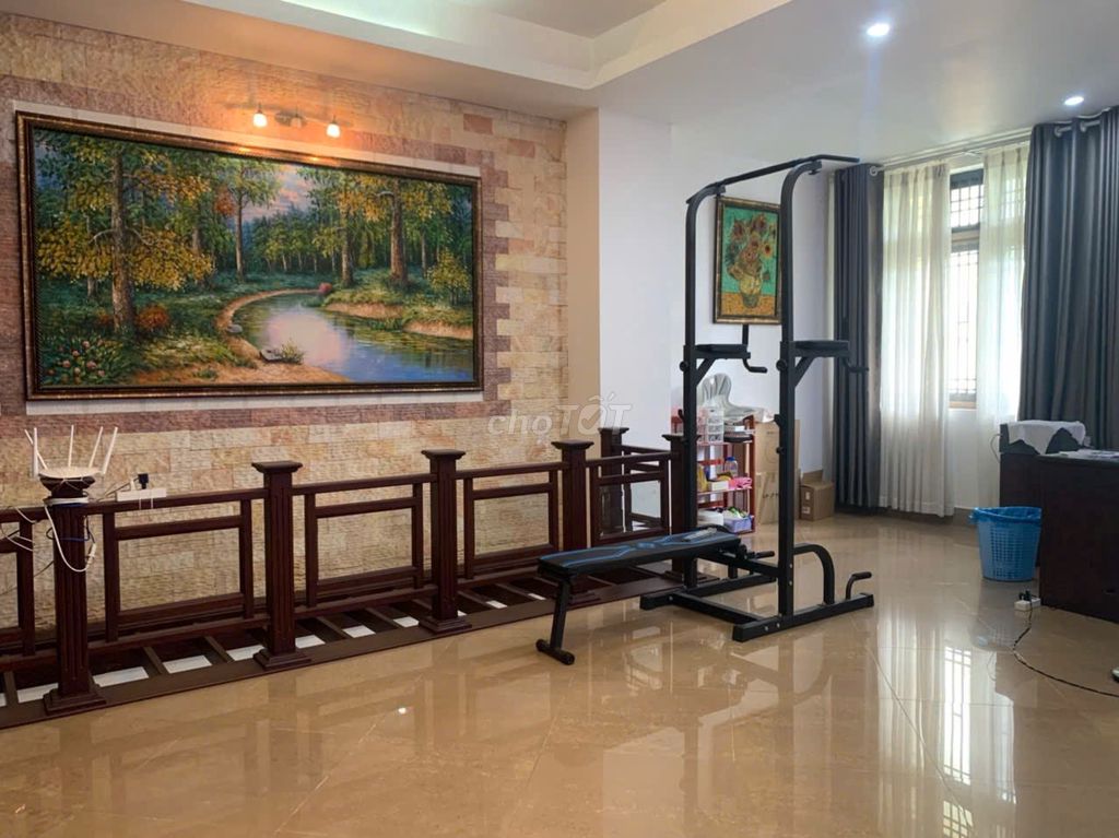 Rent a three-story New Korean Pestilence House. Tân Phong District 7 is now nt