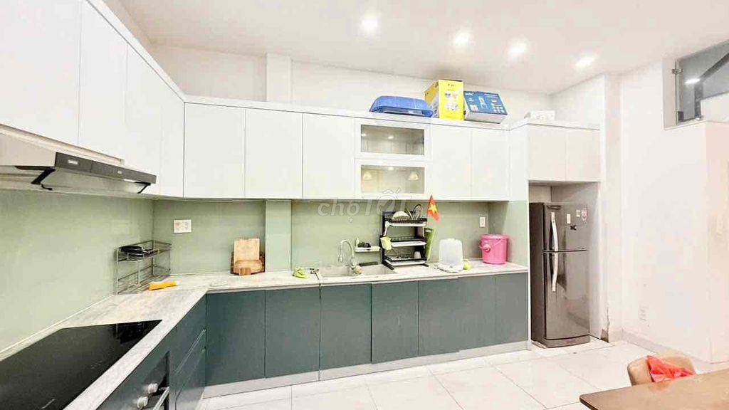 4 x 16 meters Hxt Street 2 floor st 3 bedroom 4 Full interior toilet 18 million
