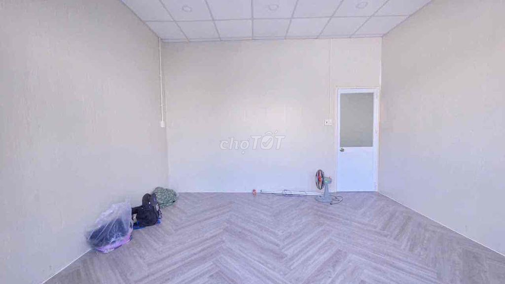 Rent Phan Huy Ích against Emart Gò Vấp. Area 4.5 x35 rising 2 bedrooms