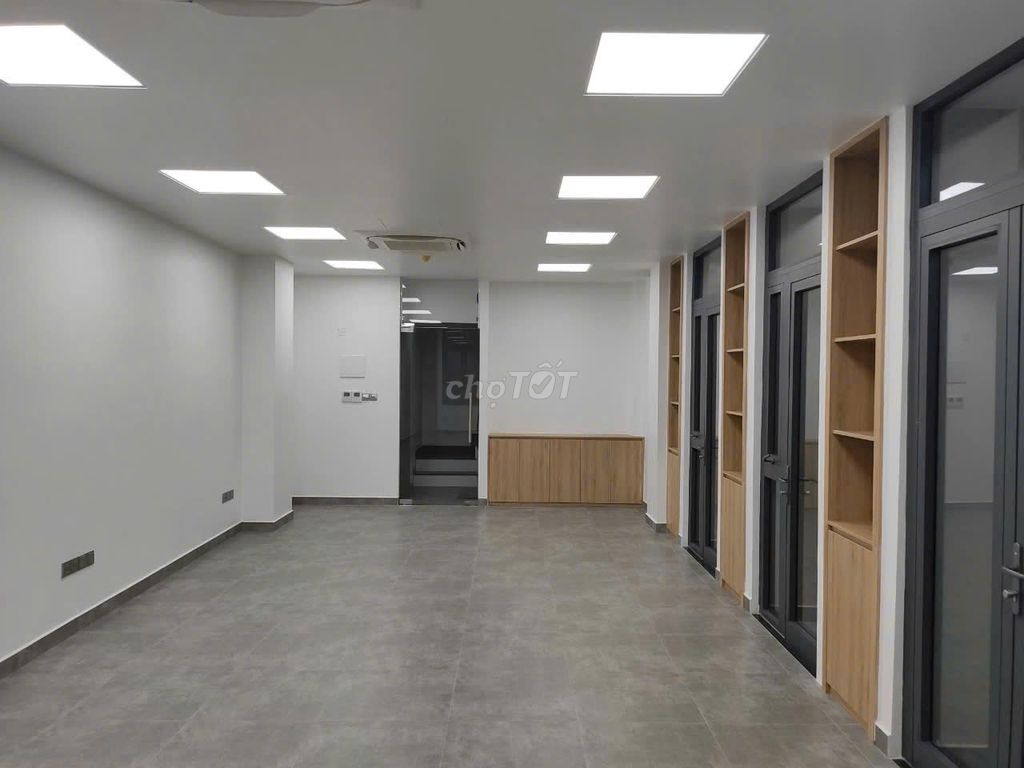 Rent Đặng Văn Ngữ car alley house x520 meters of 4 floors, elevator.