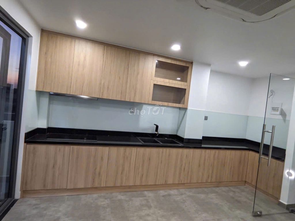 Rent Đặng Văn Ngữ car alley house x520 meters of 4 floors, elevator.