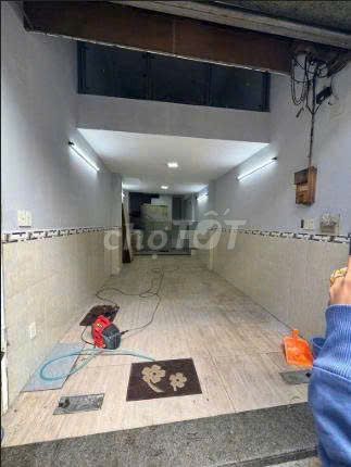 3rd floor bedroom 1.q0 3.2 x 11