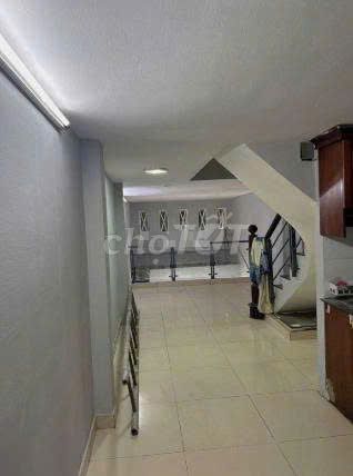 3rd floor bedroom 1.q0 3.2 x 11