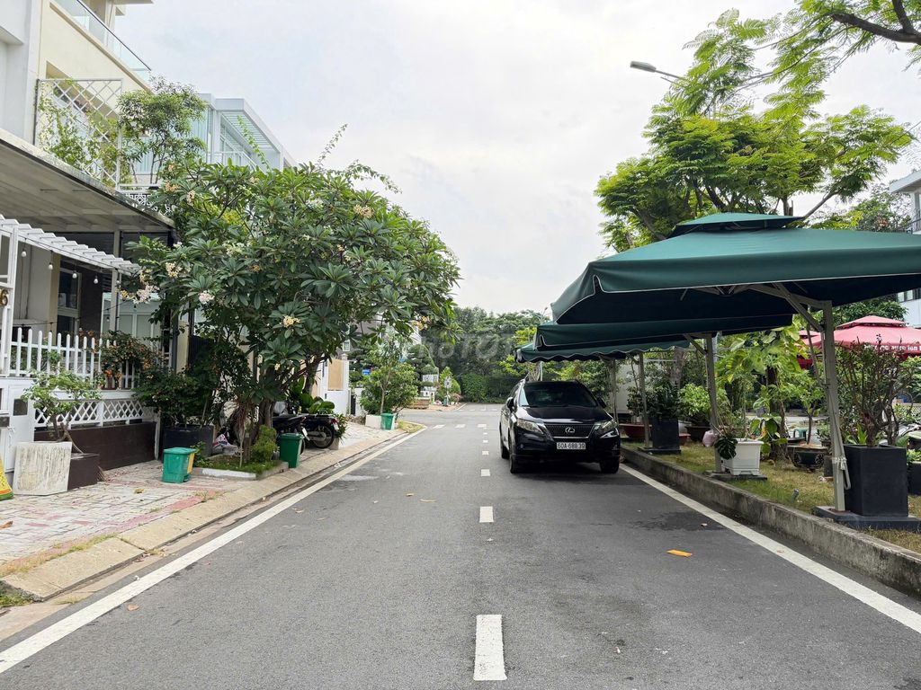 Rent Jamona Golden Silk Street. 133,2 M2 010,000 for 35 million a month.