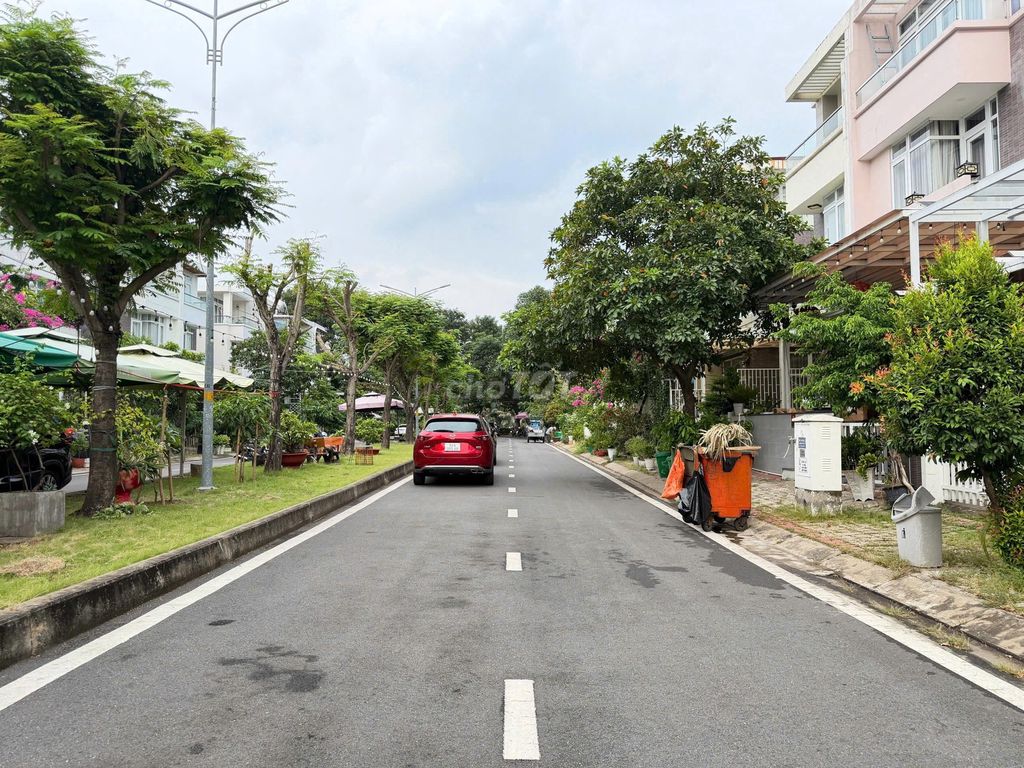 Rent Jamona Golden Silk Street. 133,2 M2 010,000 for 35 million a month.