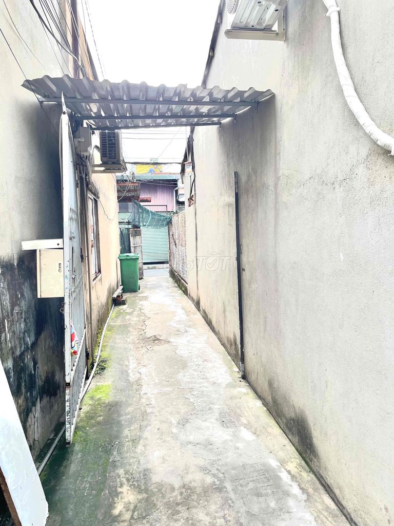 Rent the Public Price Room (Upair) near the District of 12.