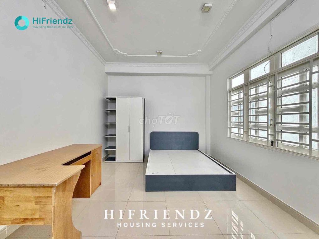Tell Zhang studio 40 m2 full interior right ueh cs N, University of the Constitution