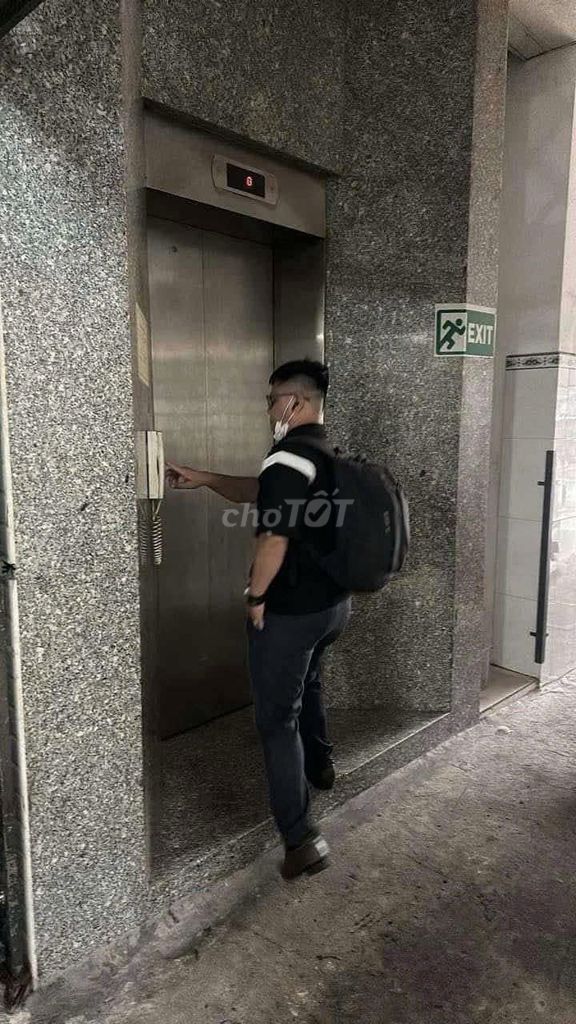 Phạm Văn Bạch cash room-- 2 million a month.