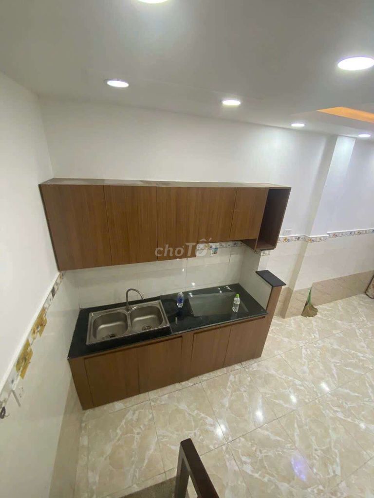10 million -- 1-Trần Quang Khải County -- 2 bedrooms.