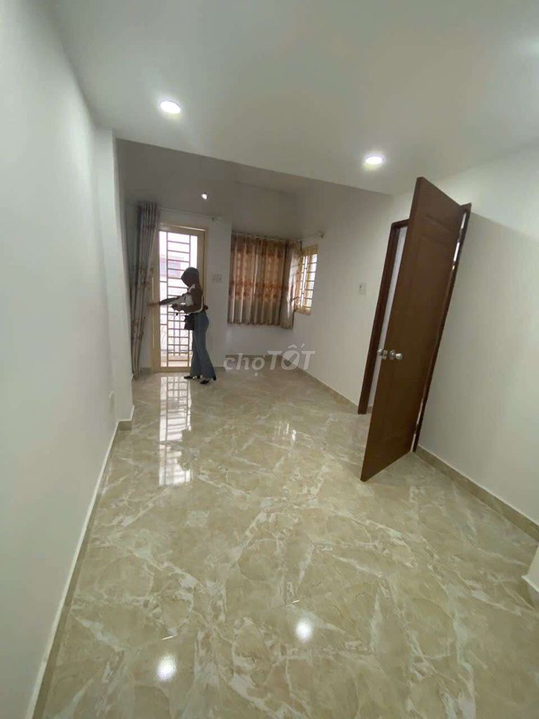 10 million -- 1-Trần Quang Khải County -- 2 bedrooms.