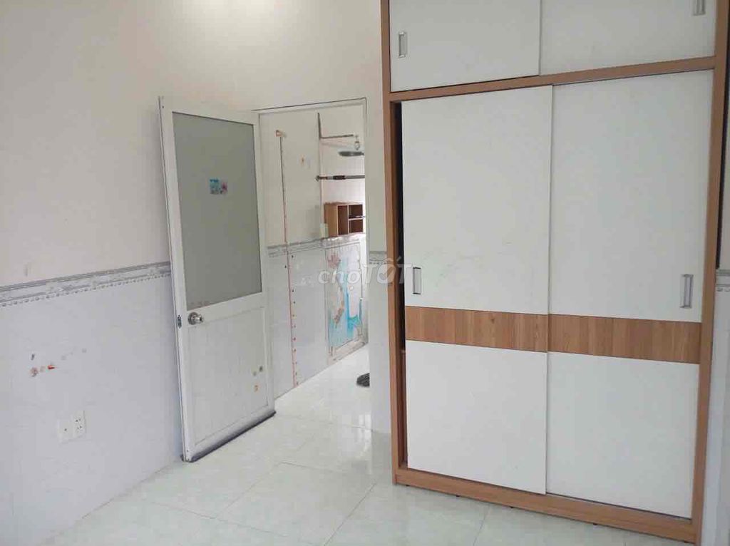 1 st. 2th floor near Vertamal has two bedrooms, two toilets.