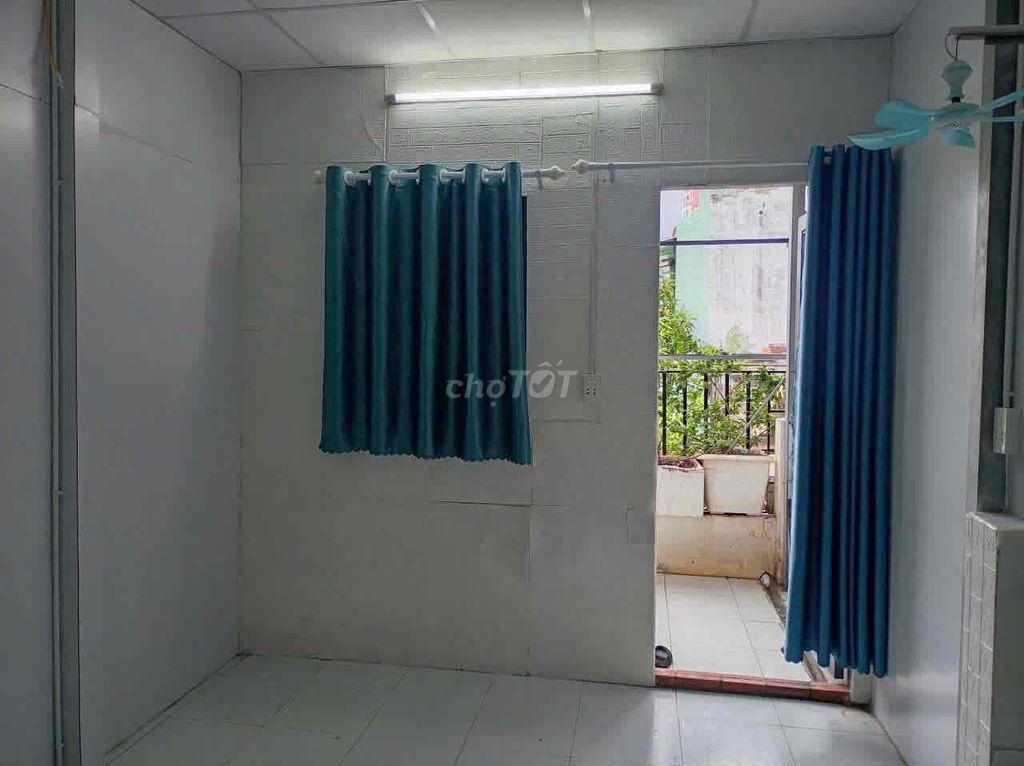 1 st. 2th floor near Vertamal has two bedrooms, two toilets.