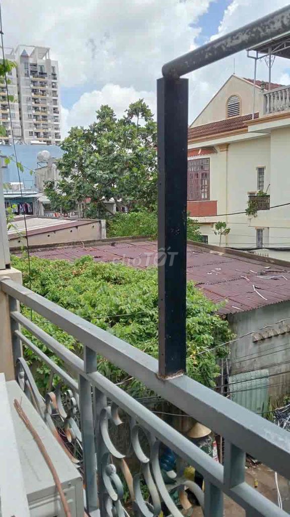 1 st. 2th floor near Vertamal has two bedrooms, two toilets.