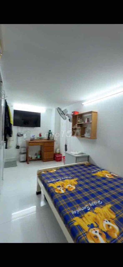 3rd floor 3 bedroom wide Nguyễn Trọng Tuyển Phú Nhuận