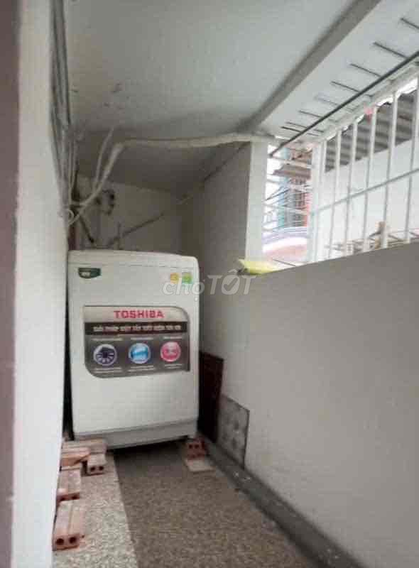 3rd floor 3 bedroom wide Nguyễn Trọng Tuyển Phú Nhuận